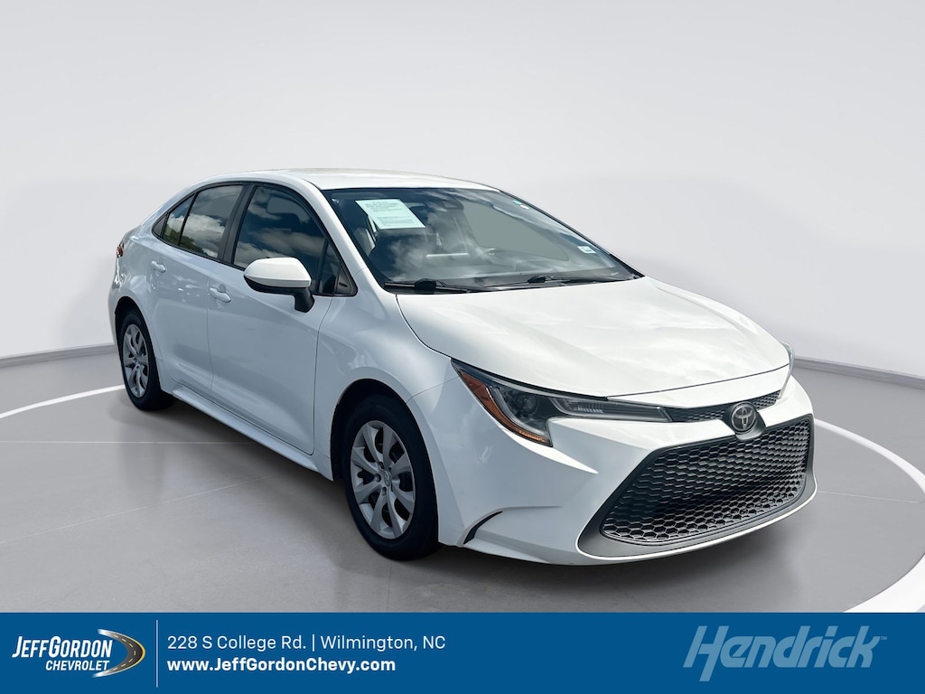 Used 2022 Toyota Corolla LE Sedan