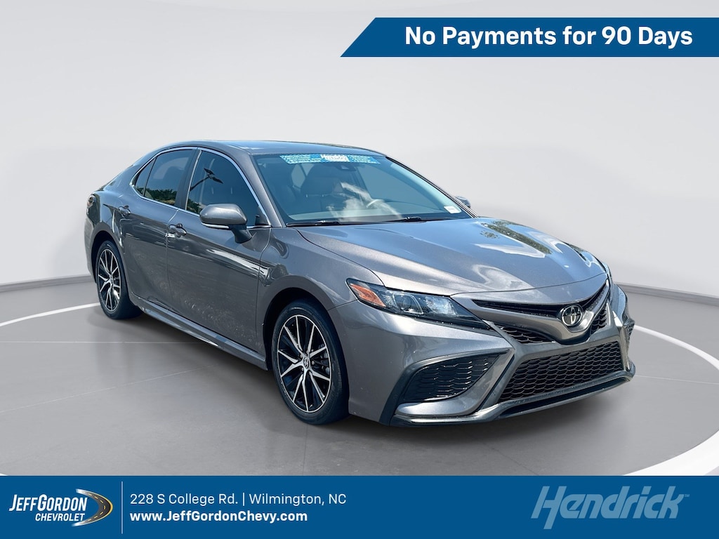 Used 2023 Toyota Camry SE Sedan