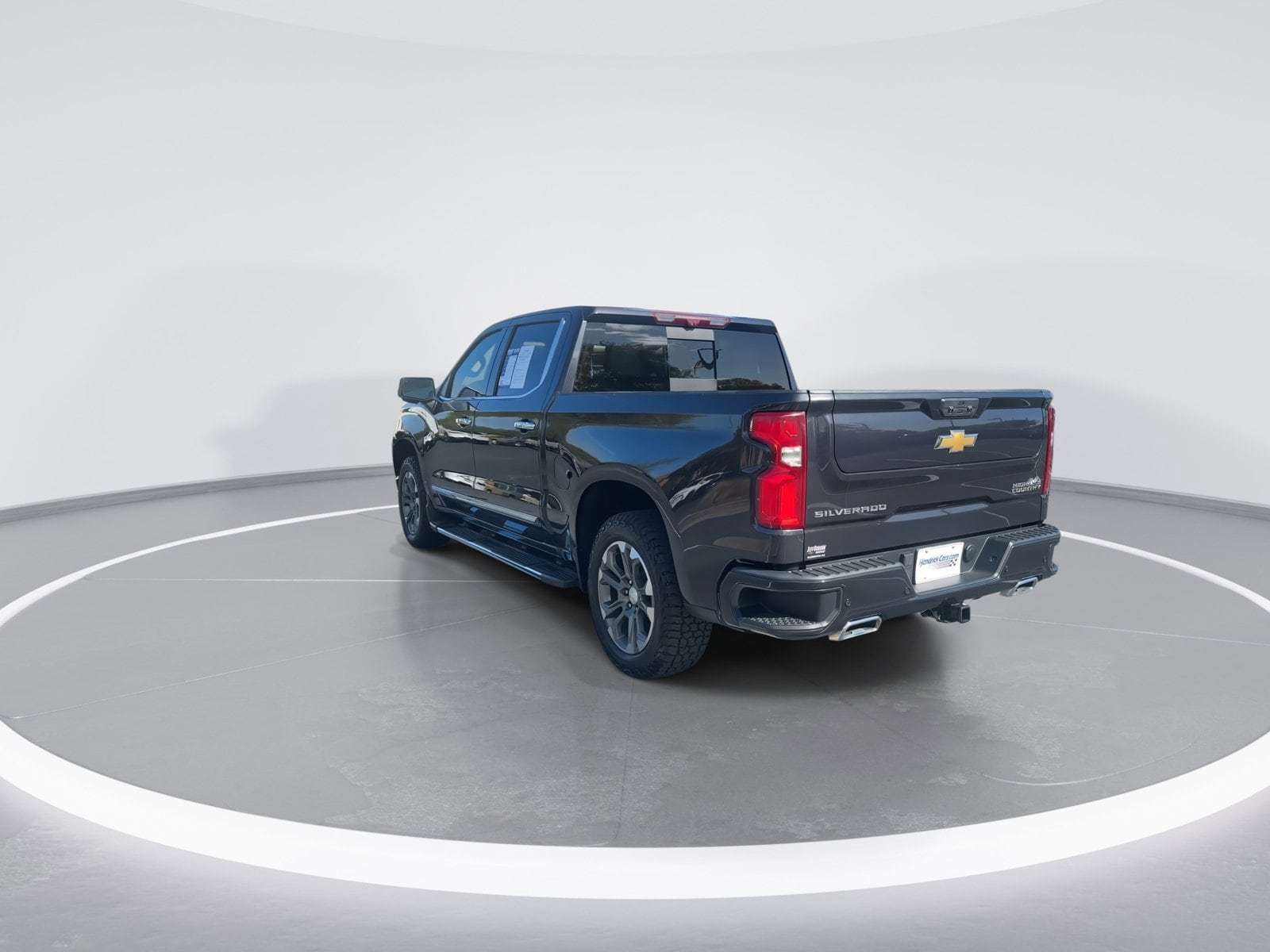 2024 Chevrolet Silverado 1500 High Country photo 5