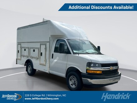 2025 Chevrolet Express Cutaway 3500 1WT Cutaway Van