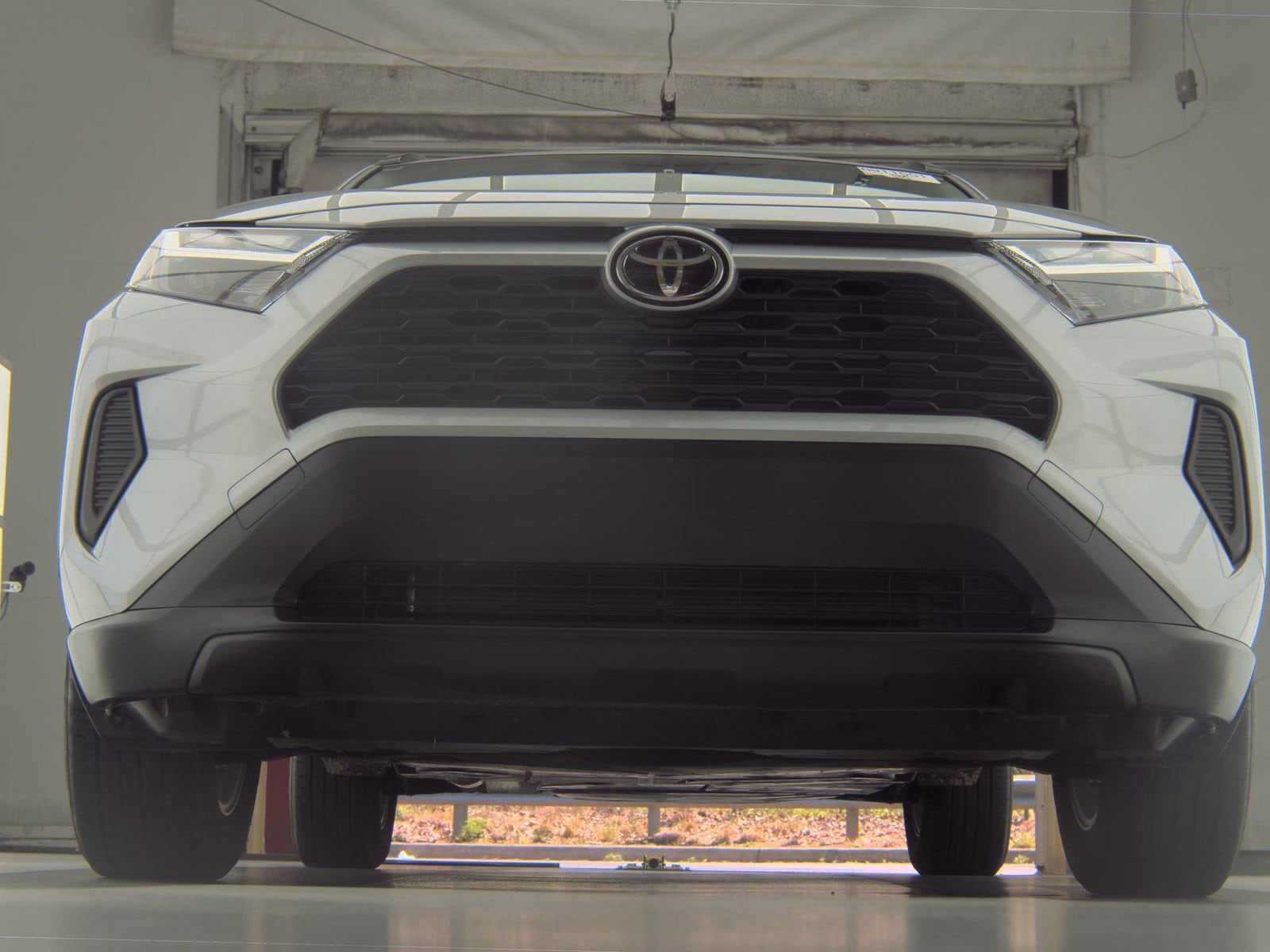2025 Toyota RAV4 Hybrid LE photo 2
