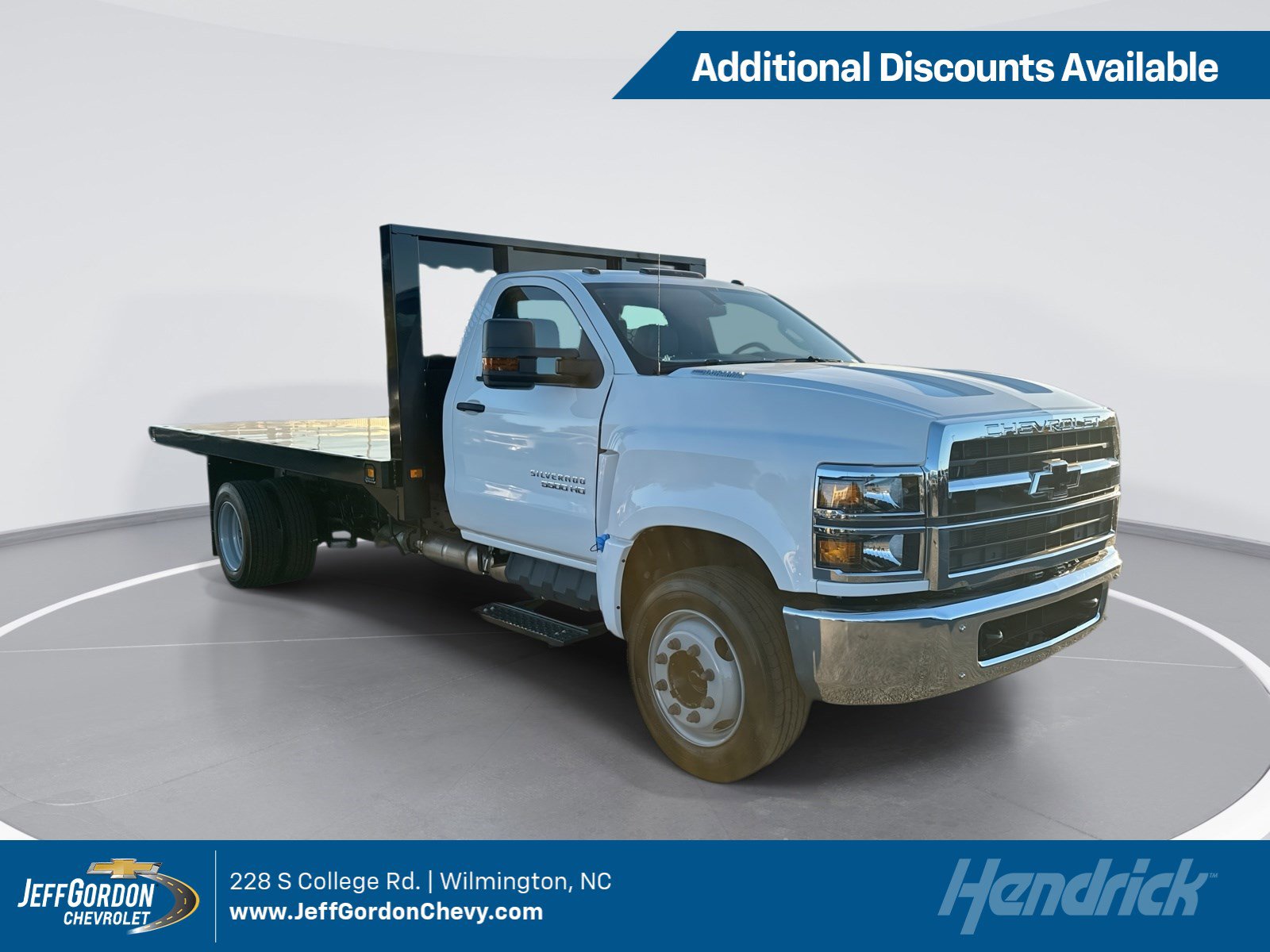 2025 Chevrolet Silverado 4500 Medium Duty Chassis Cab Work Truck's photo