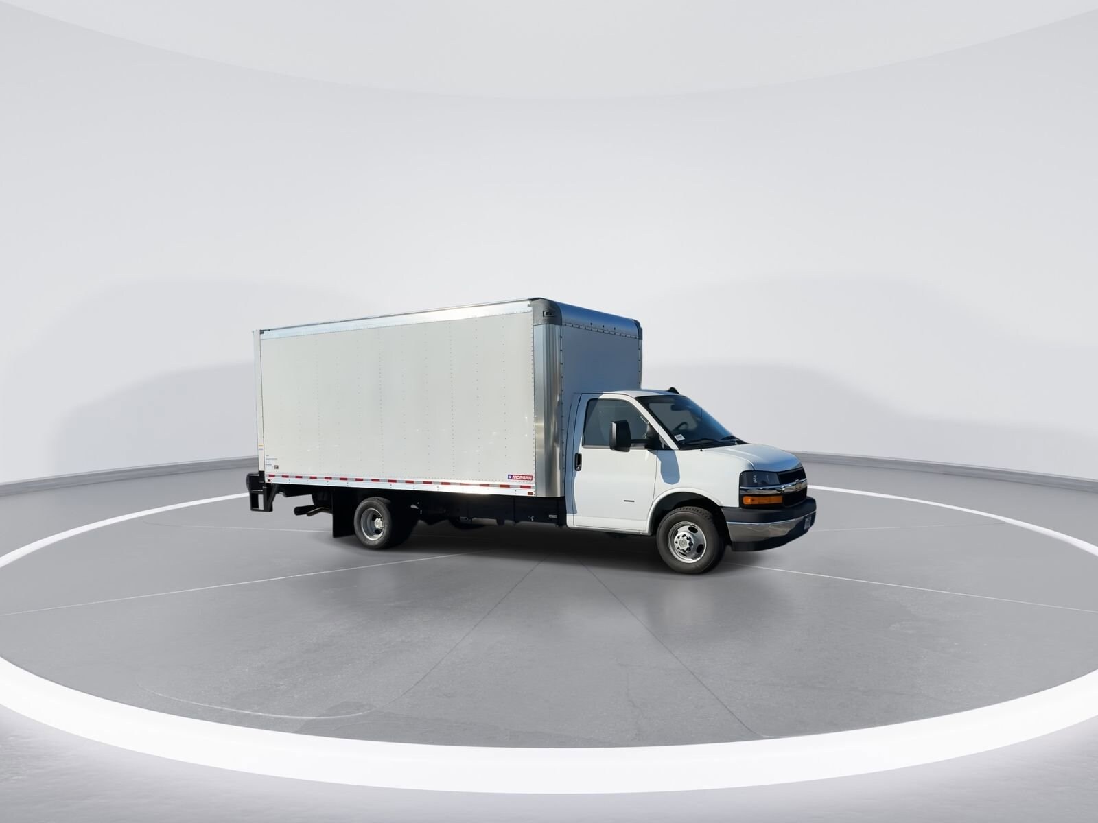 2024 Chevrolet Express Cutaway Base photo 5