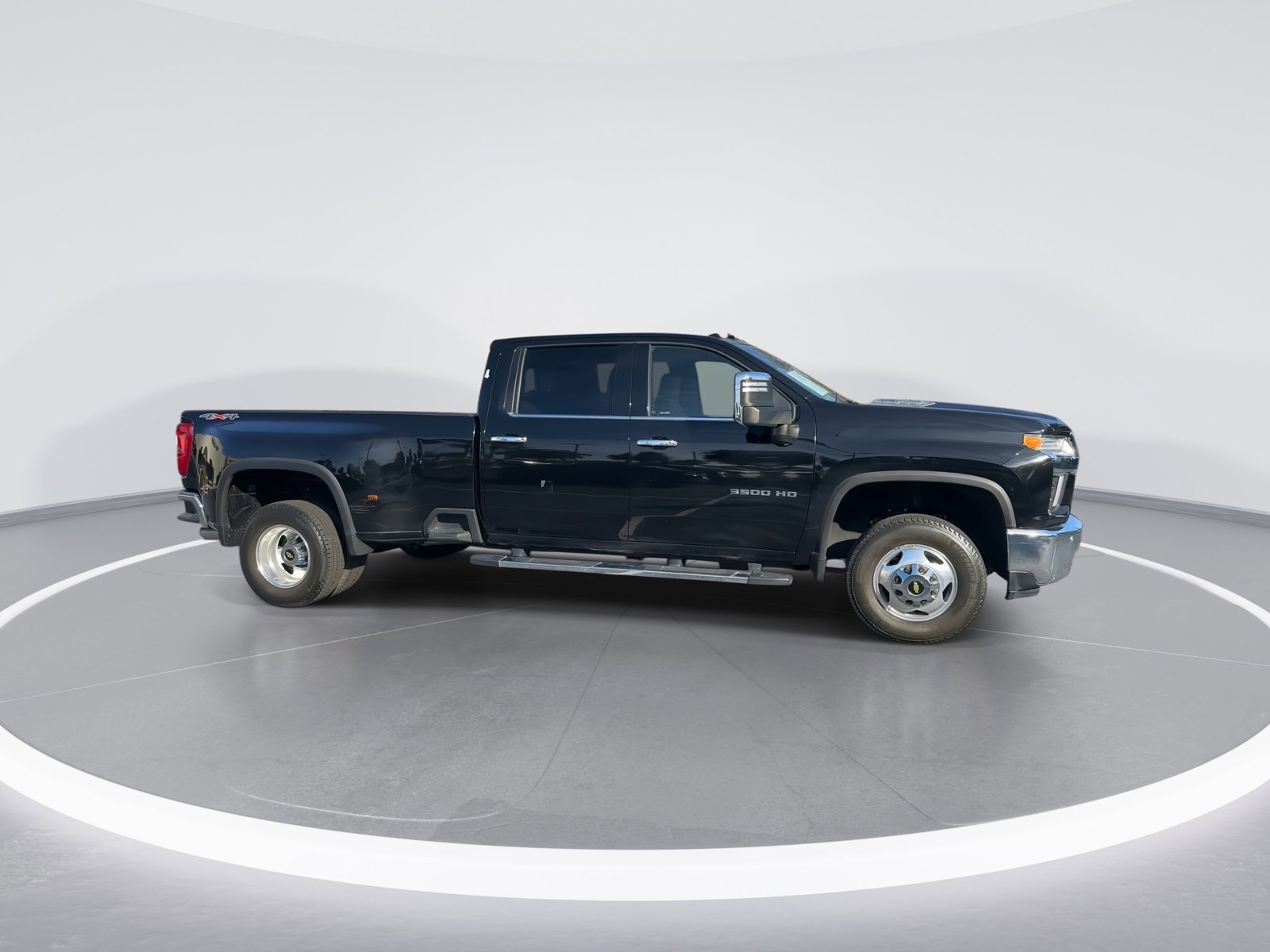 2020 Chevrolet Silverado 3500HD LTZ photo 3