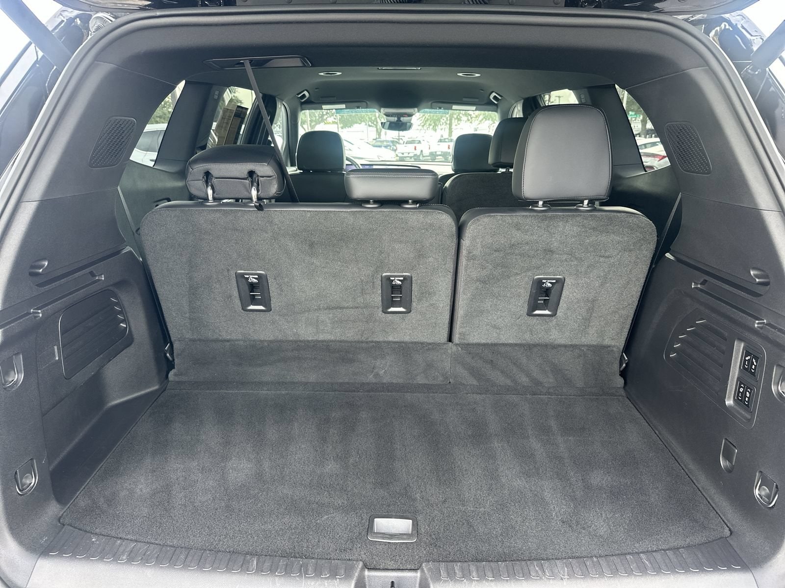 Photo 33
