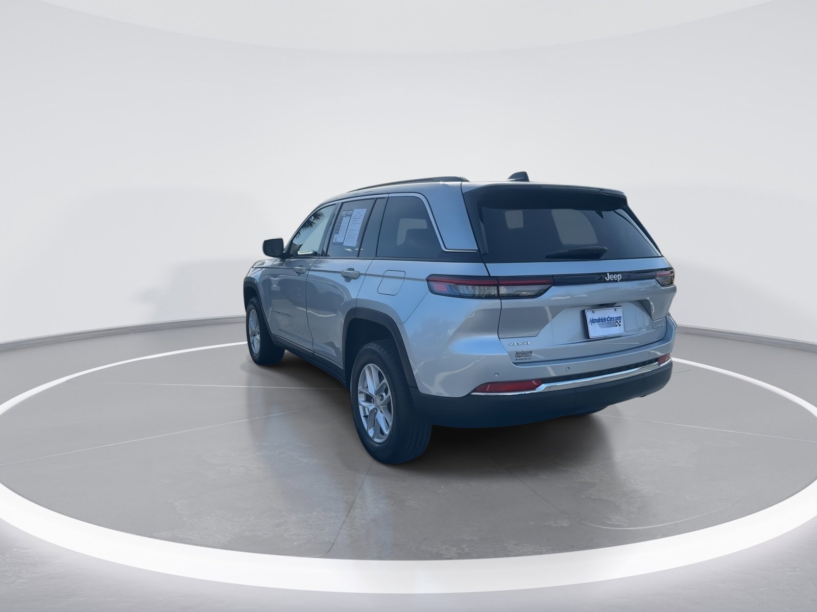 2025 Jeep Grand Cherokee Laredo X photo 5