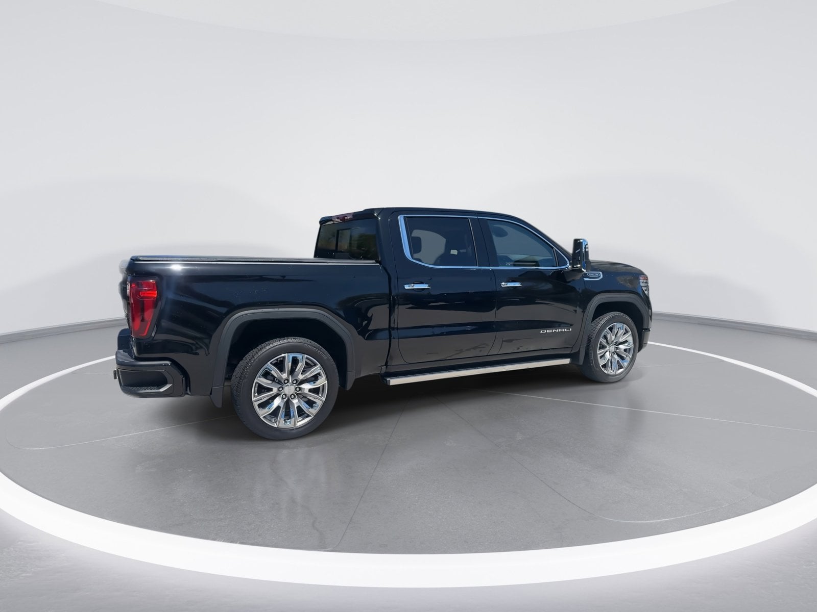 2024 GMC Sierra 1500 Denali photo 3