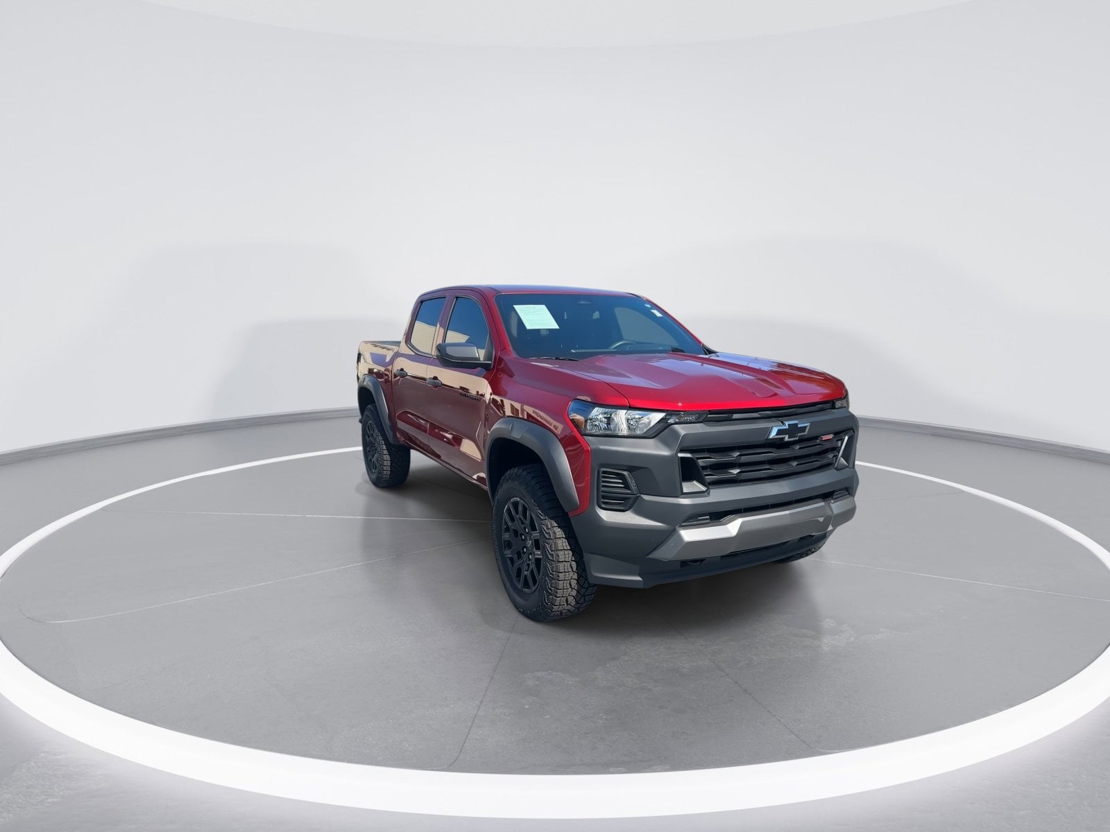 2025 Chevrolet Colorado Trail Boss photo 2