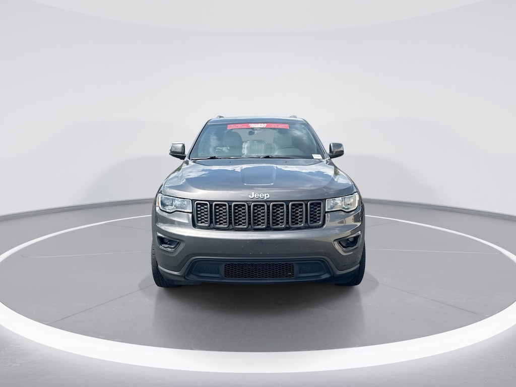 Used 2019 Jeep Grand Cherokee Laredo E 4x4 SUV