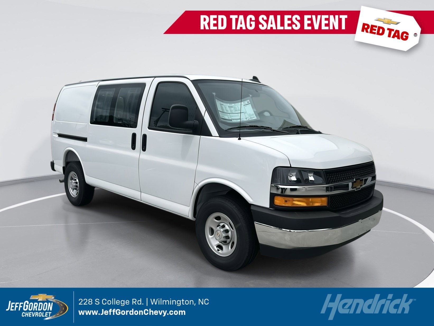 2025 Chevrolet Express Cargo Work Van's photo