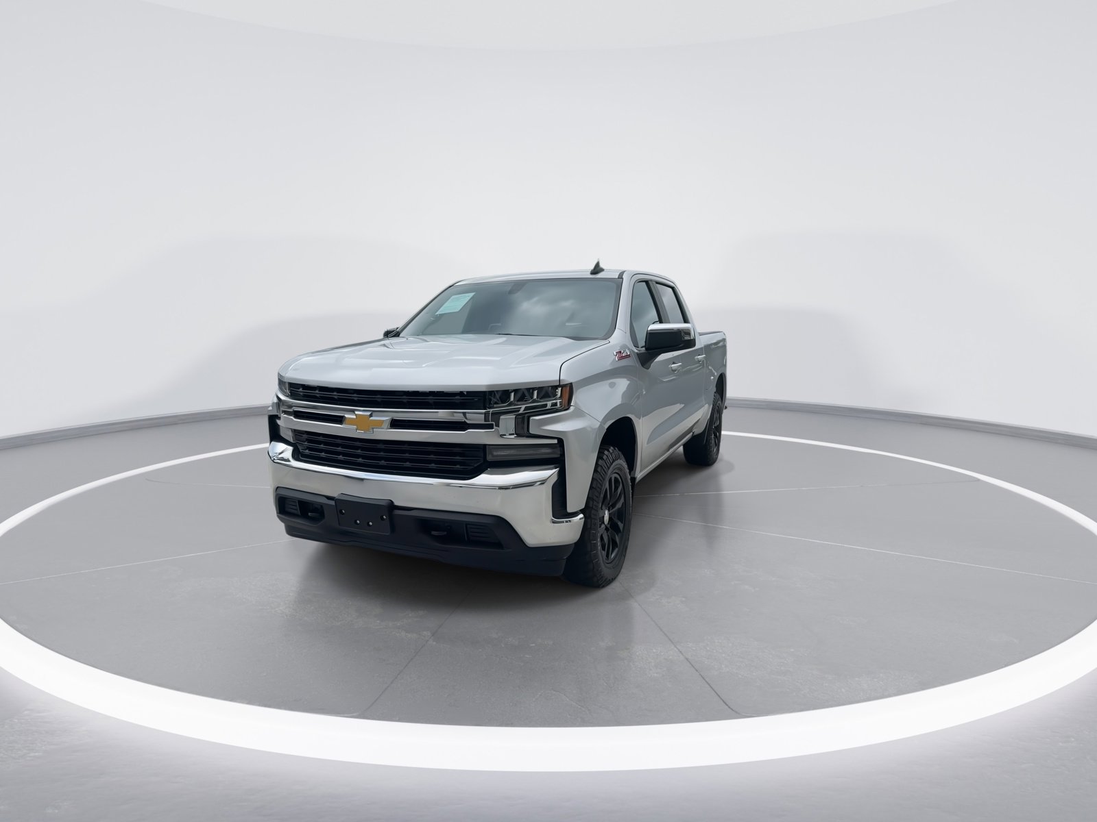 2019 Chevrolet Silverado 1500 LT photo 3