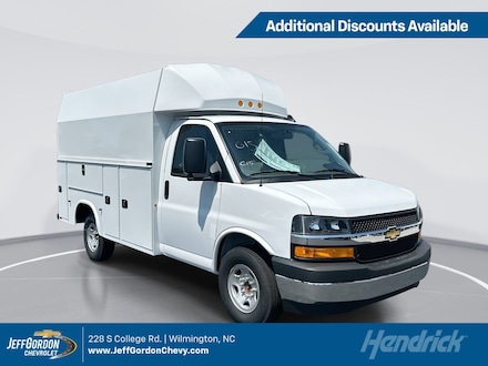2025 Chevrolet Express Cutaway 3500 1WT Cutaway Van