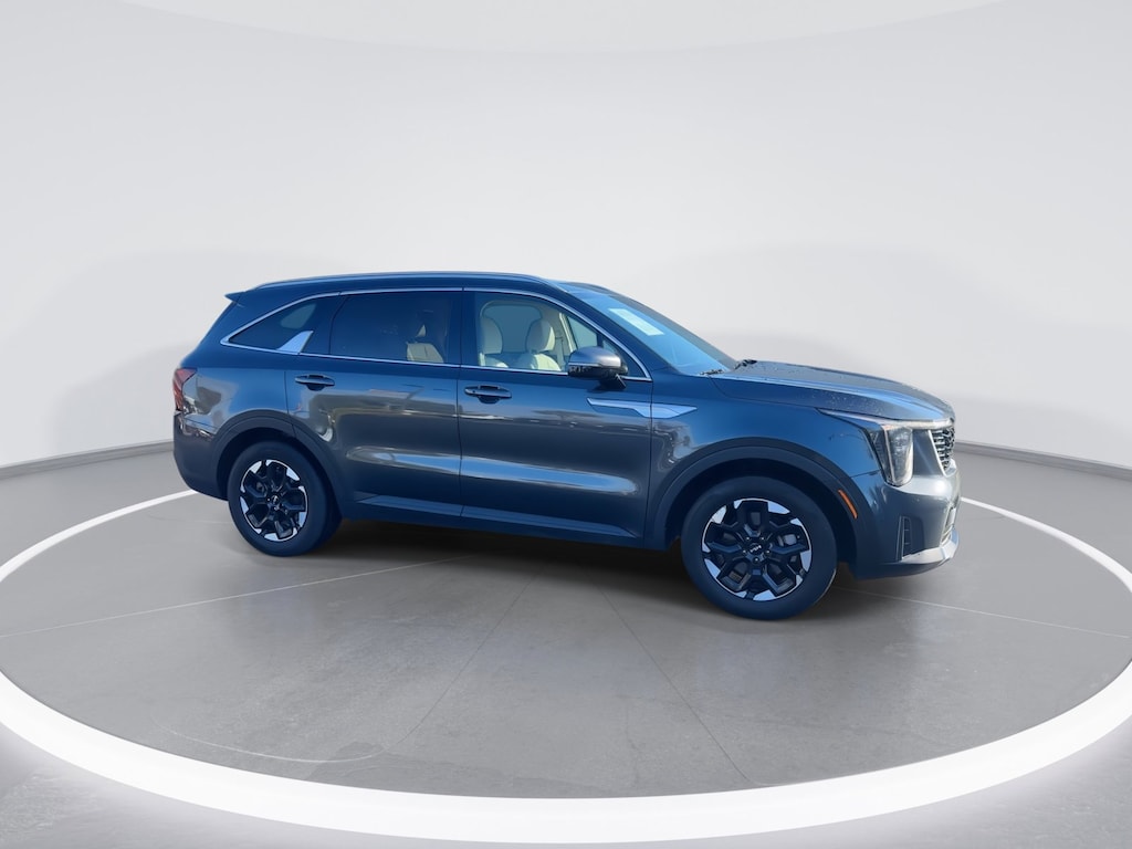 Used 2024 Kia Sorento S SUV