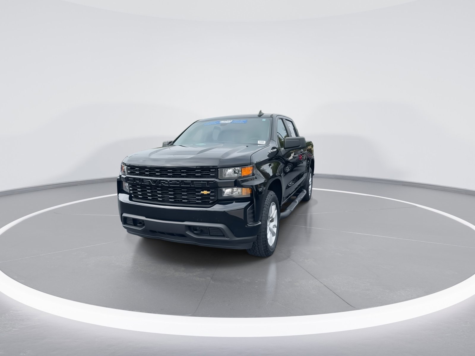 2021 Chevrolet Silverado 1500 Custom photo 2