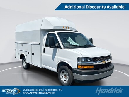 2025 Chevrolet Express Cutaway 3500 1WT Cutaway Van
