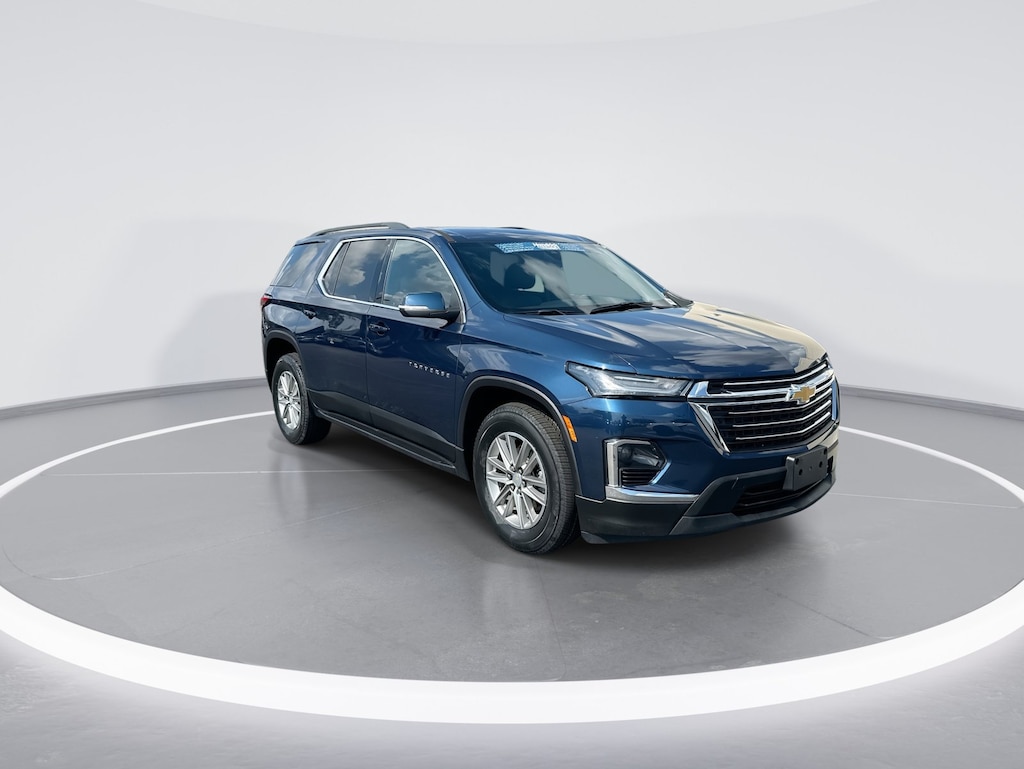 Used 2023 Chevrolet Traverse LT Cloth SUV