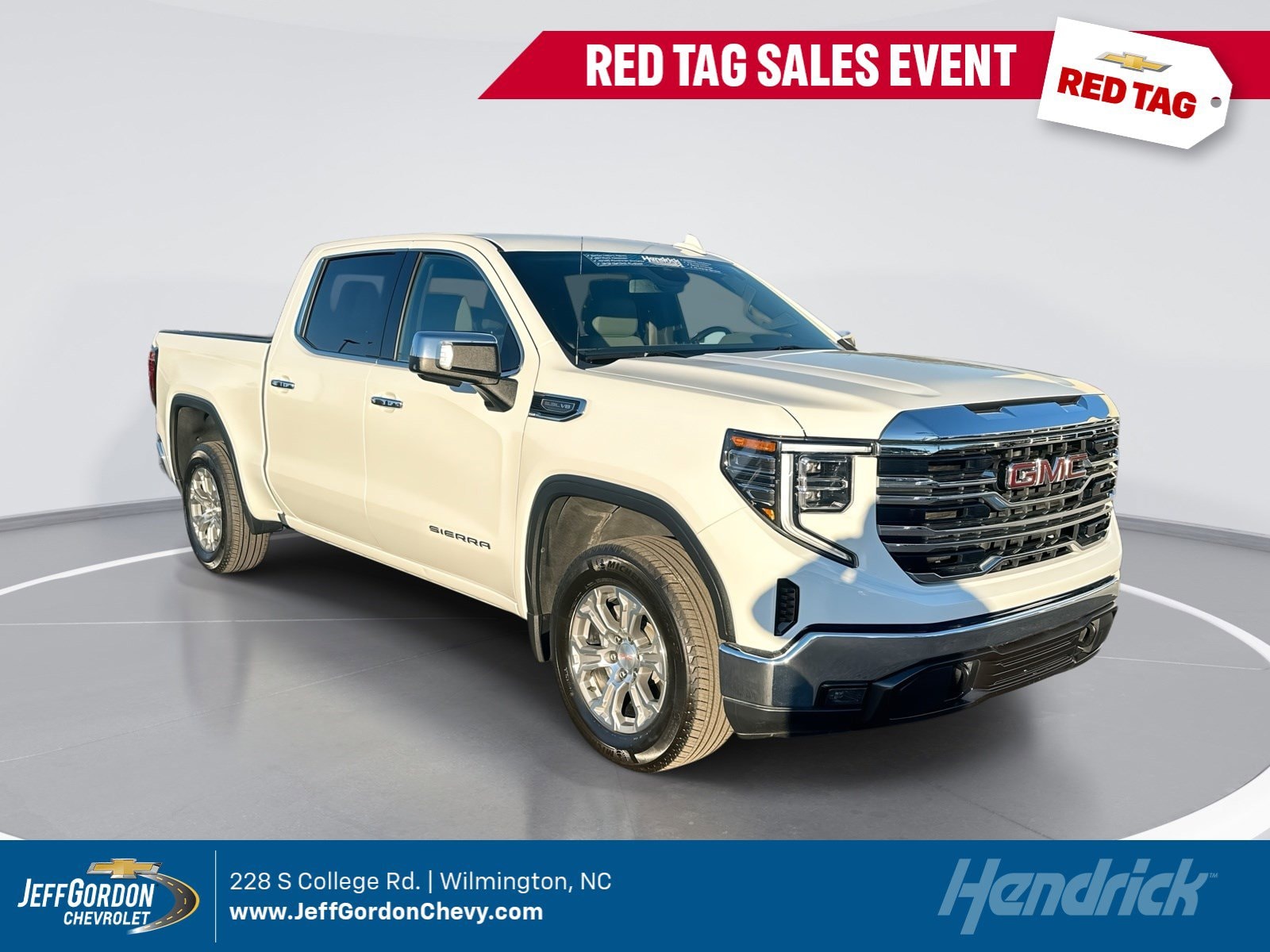 2025 GMC Sierra 1500 SLT's photo