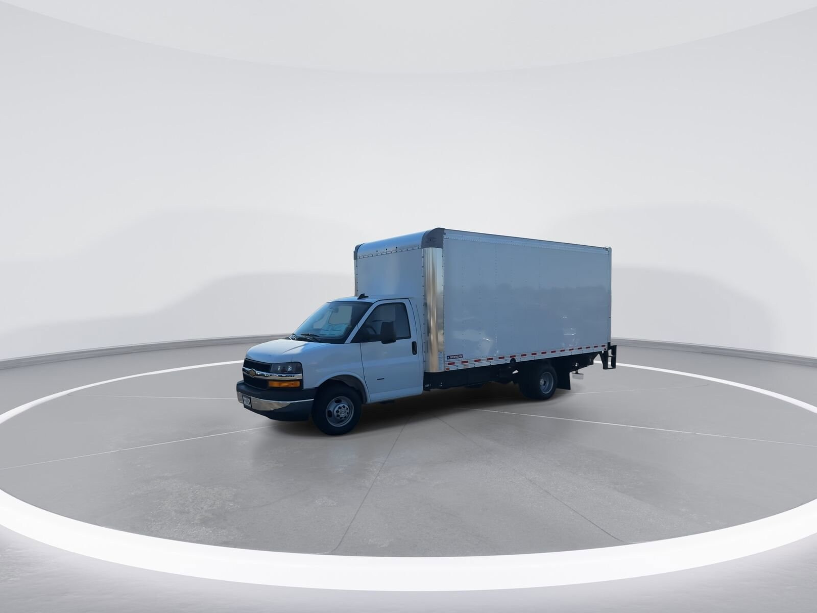 2024 Chevrolet Express Cutaway Base photo 7