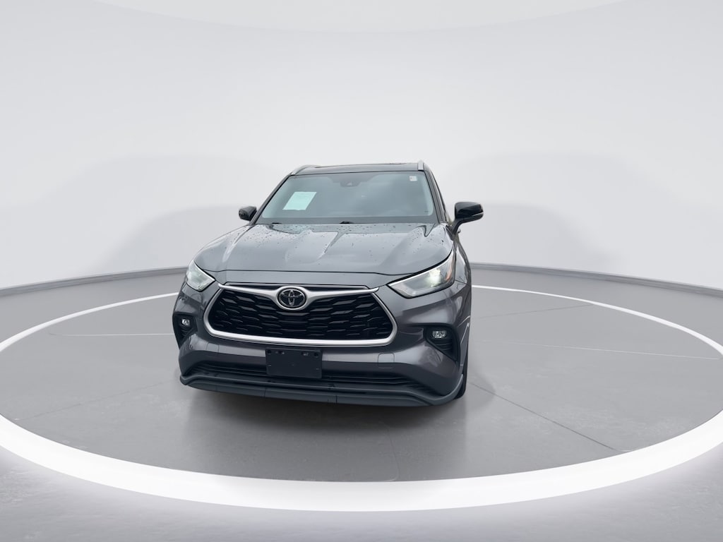 Used 2022 Toyota Highlander XLE SUV