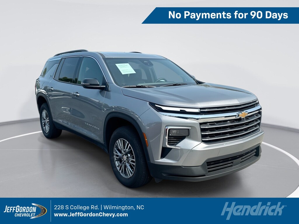 Used 2026 Chevrolet Traverse LT SUV