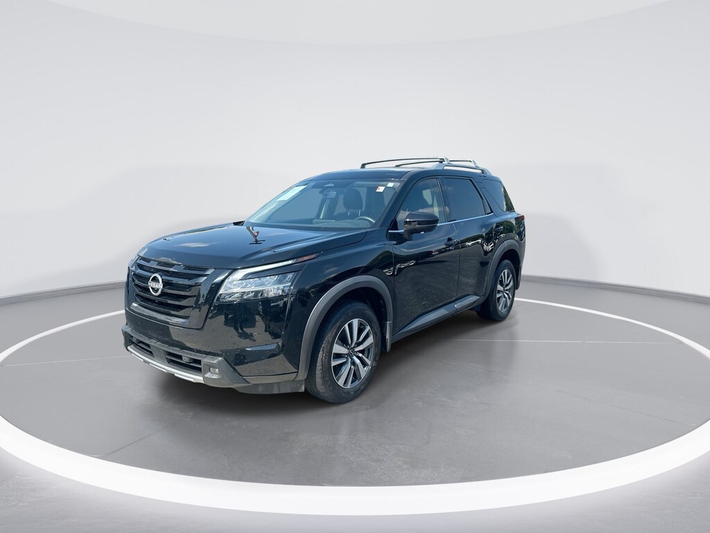 Used 2024 Nissan Pathfinder SL 4WD SUV