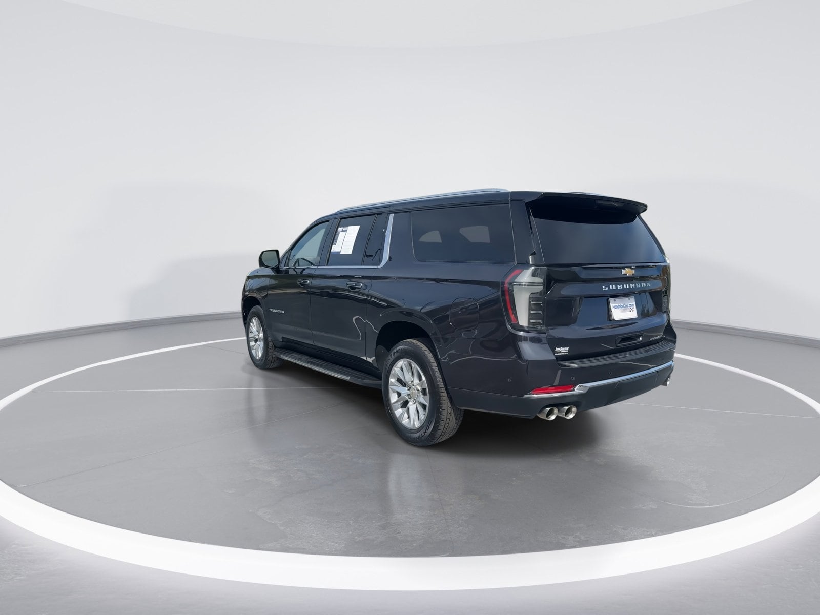 2025 Chevrolet Suburban Premier photo 5