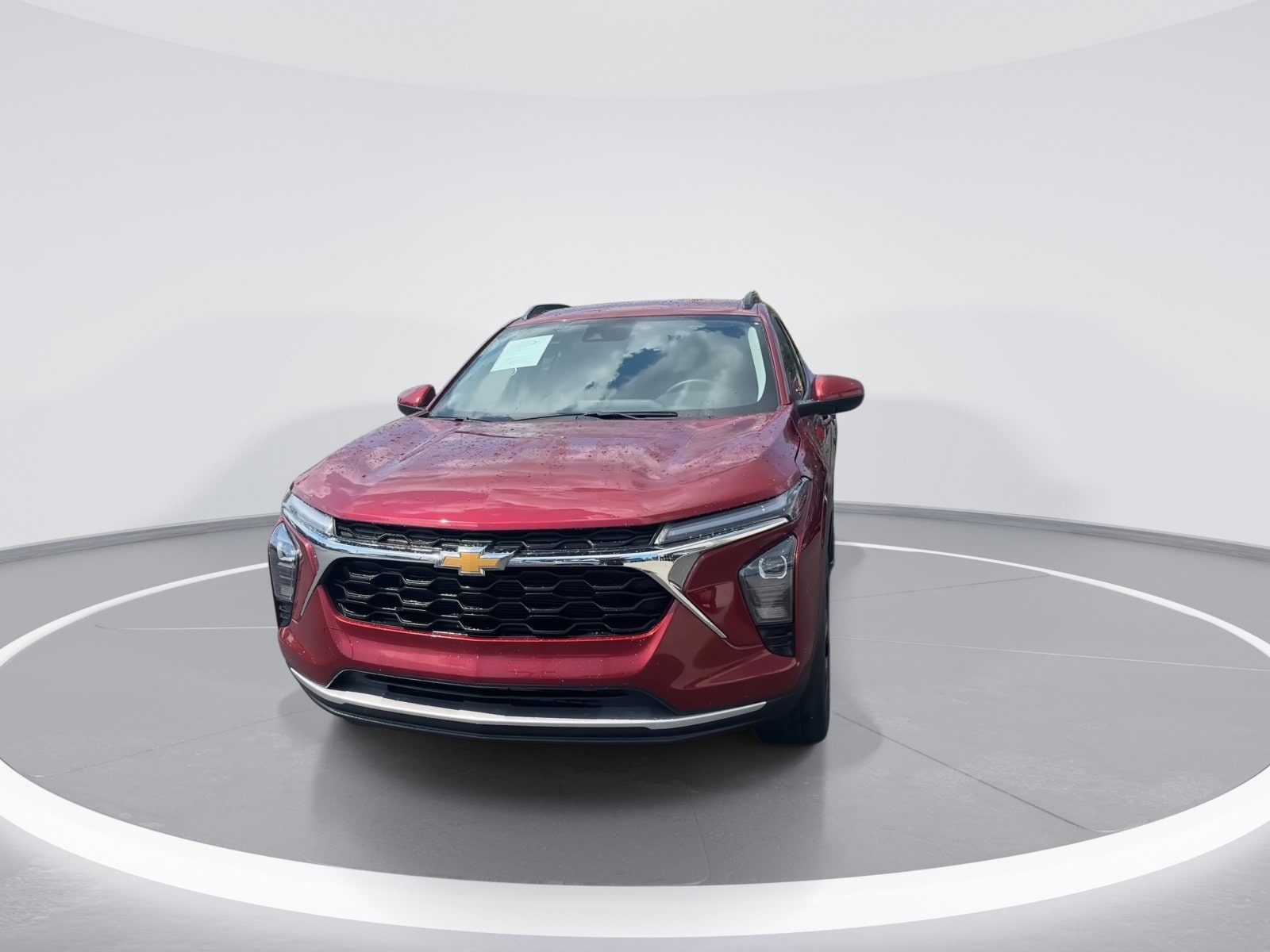 2025 Chevrolet Trax LT photo 2