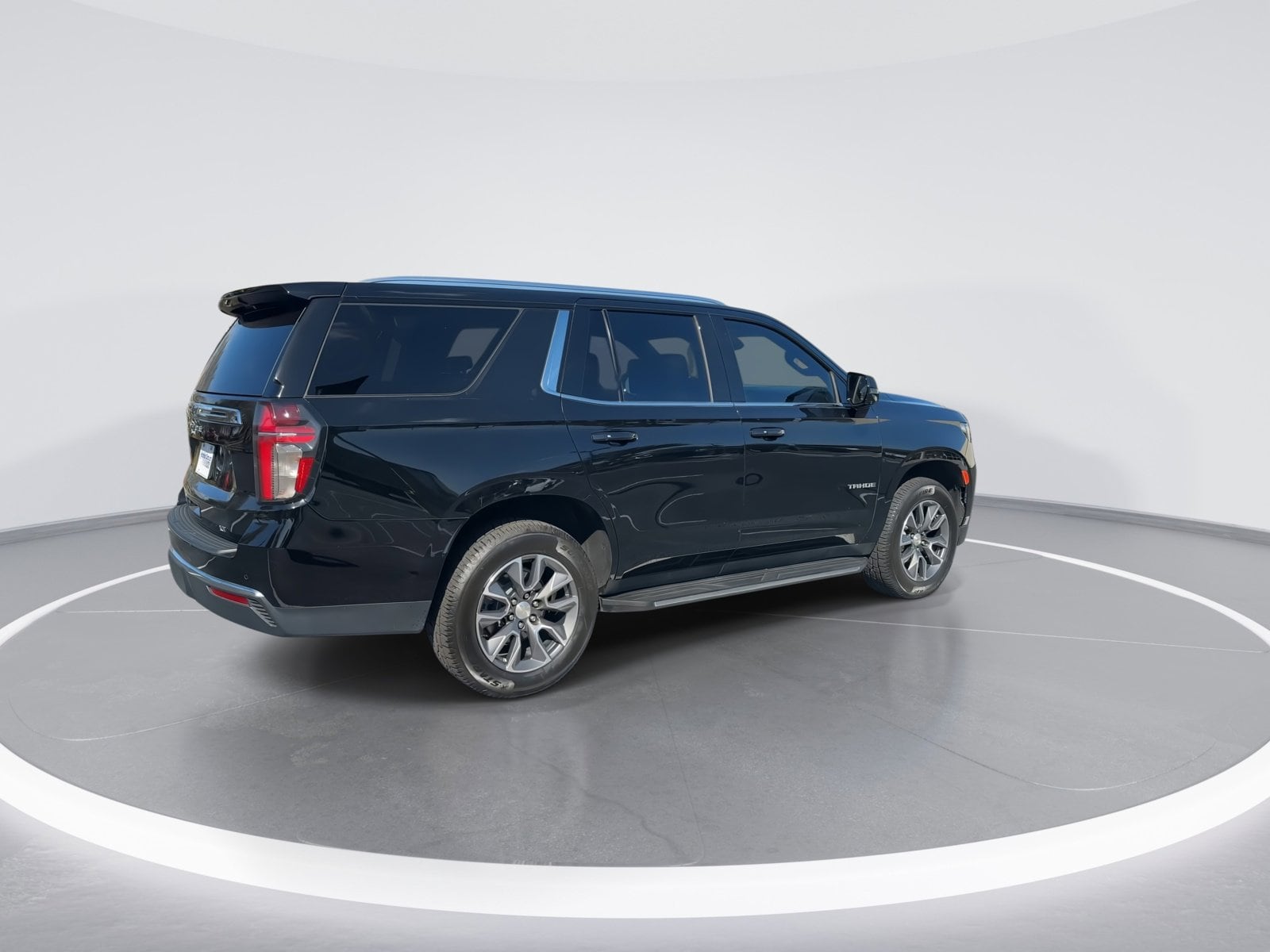 2023 Chevrolet Tahoe LT photo 3