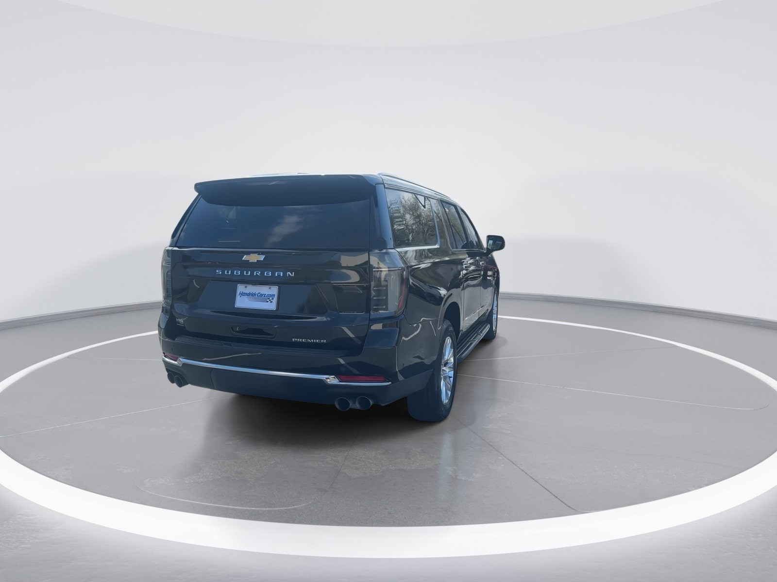 2025 Chevrolet Suburban Premier photo 6