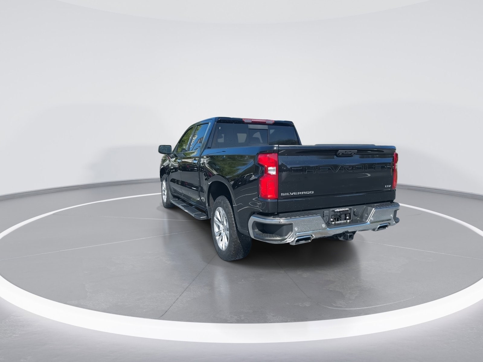 2024 Chevrolet Silverado 1500 LTZ photo 6