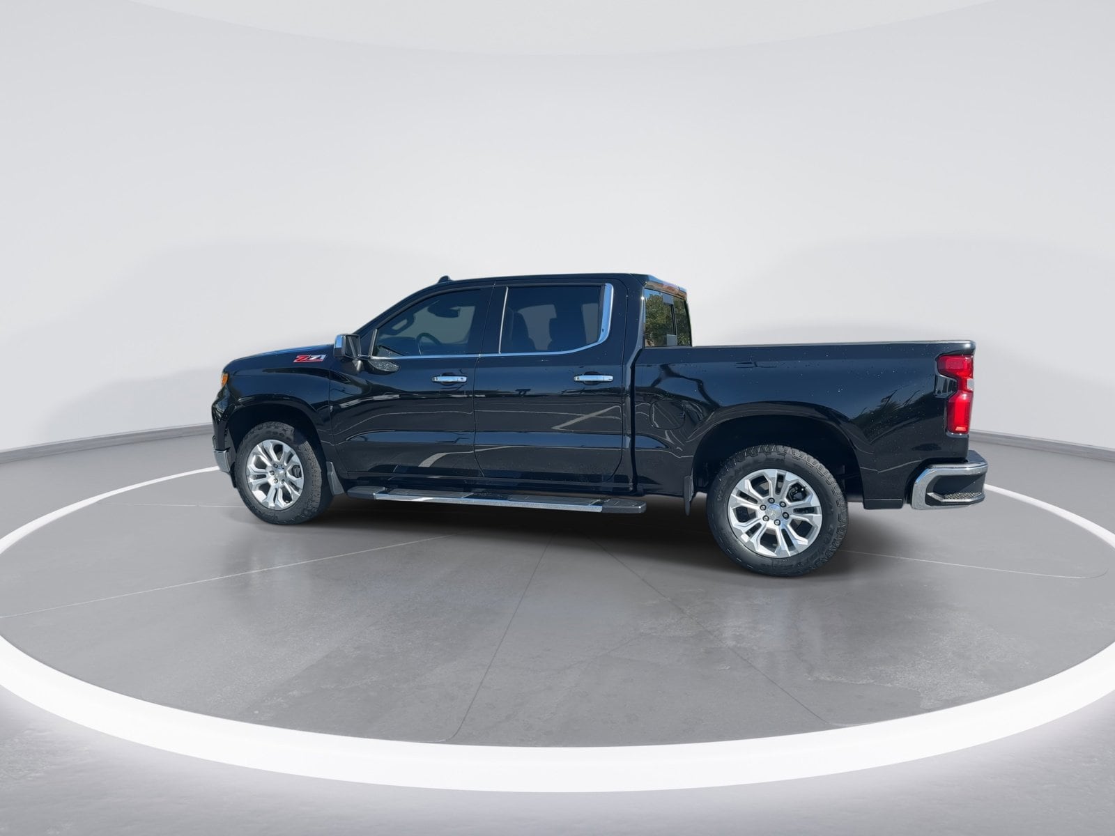 2024 Chevrolet Silverado 1500 LTZ photo 5