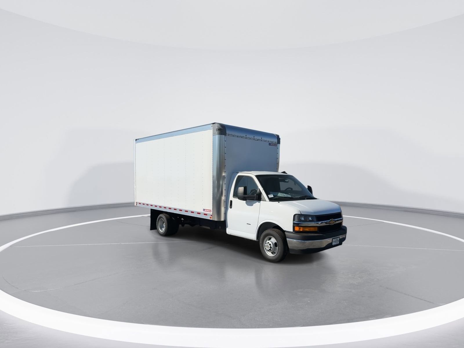 2024 Chevrolet Express Cutaway Base photo 5