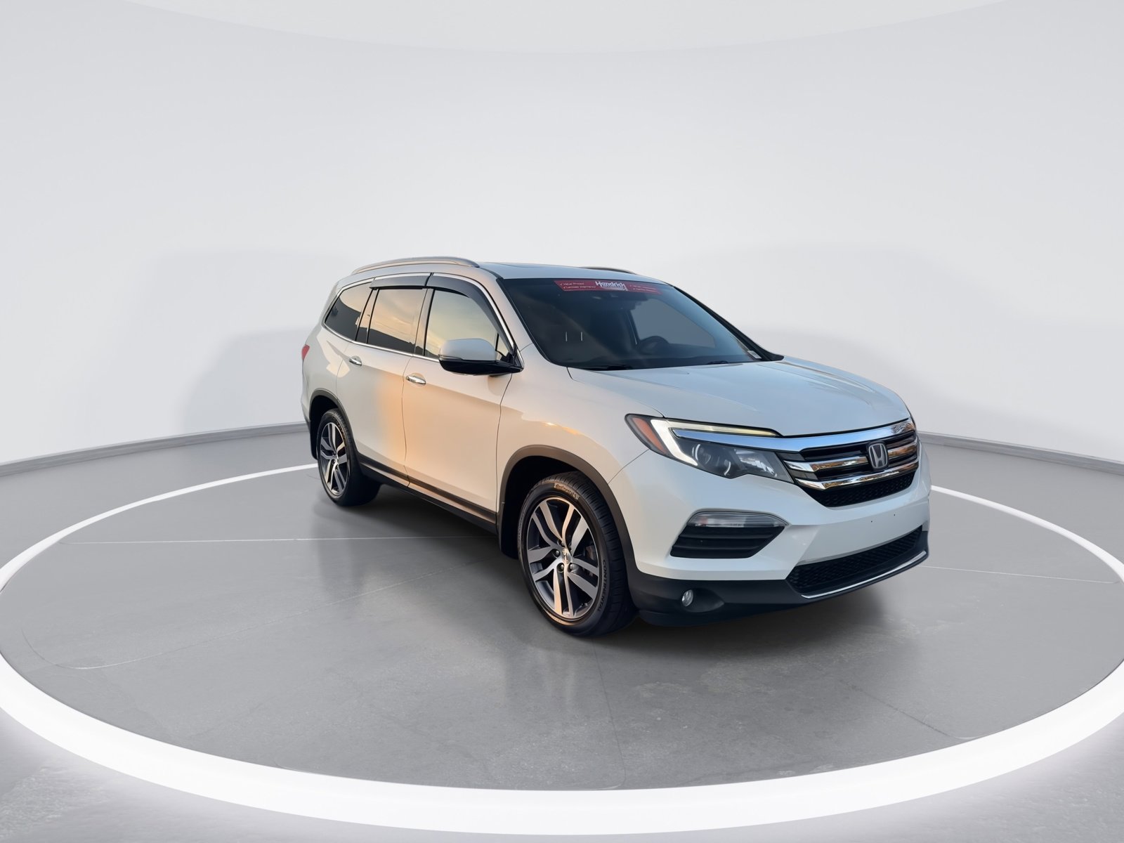 2017 Honda Pilot Elite photo 2