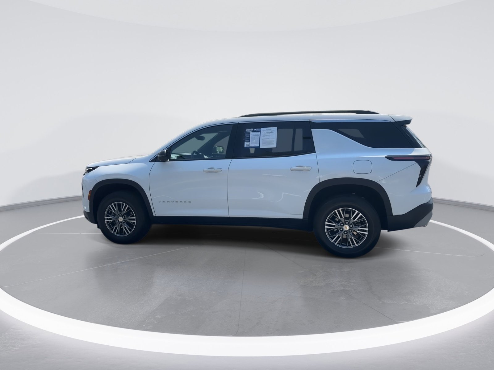 2024 Chevrolet Traverse FWD LT photo 4