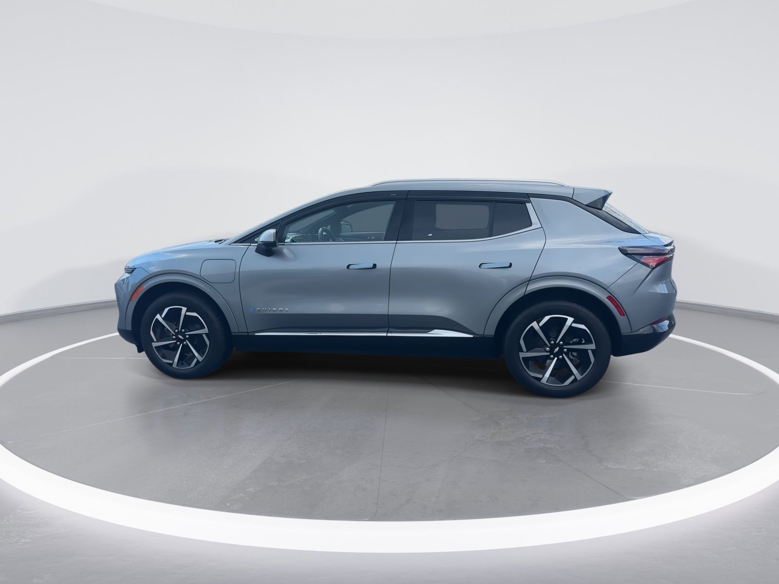 2025 Chevrolet Equinox EV LT photo 5