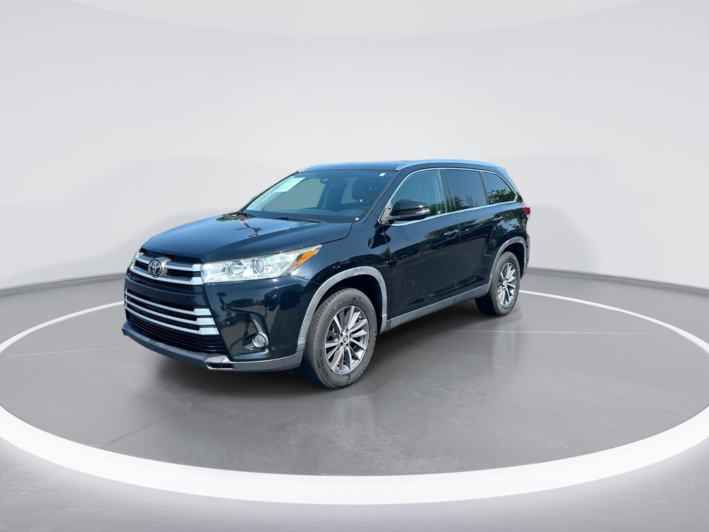 Used 2019 Toyota Highlander XLE SUV