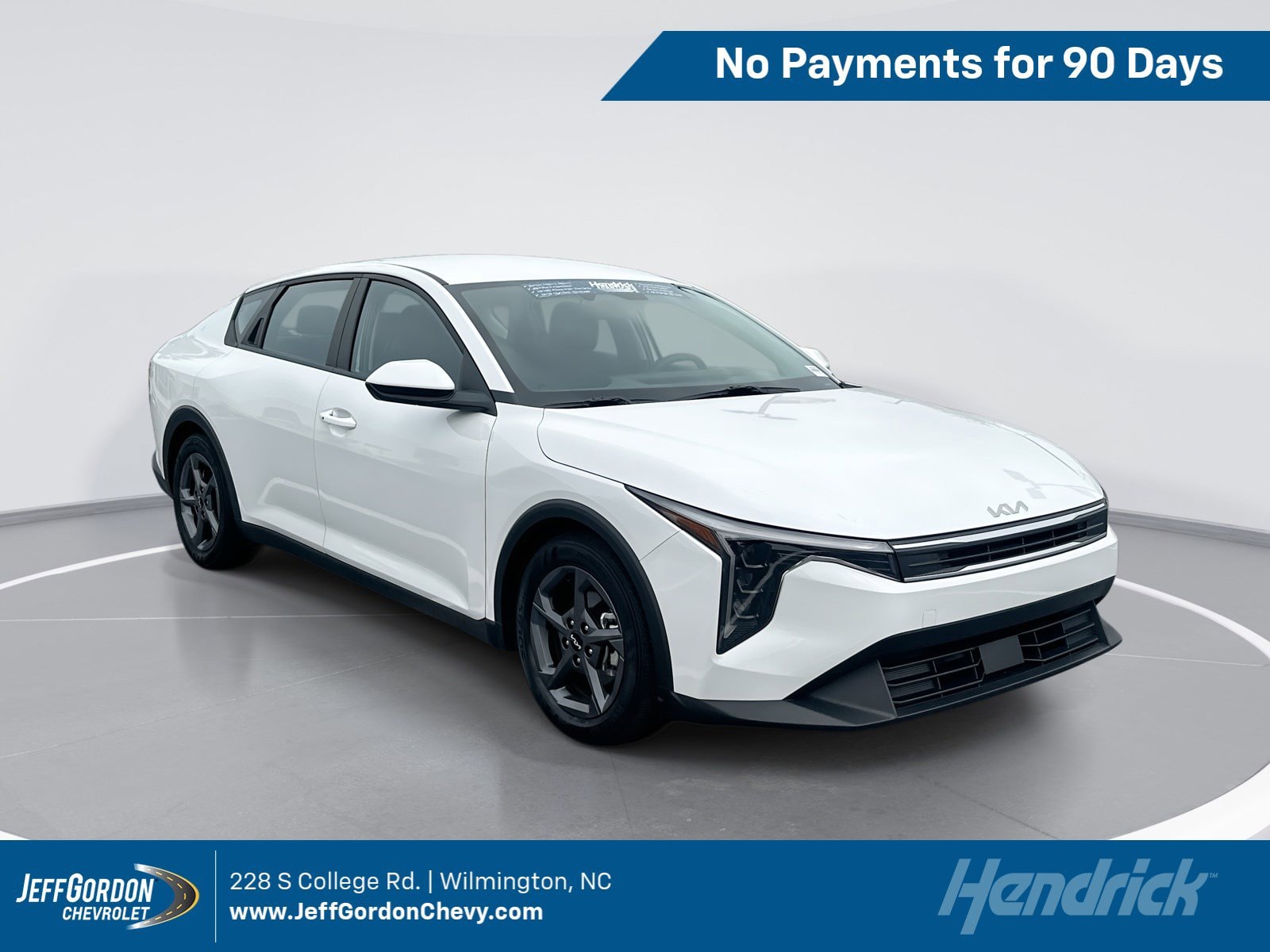 2025 Kia K4 LXS AT's photo