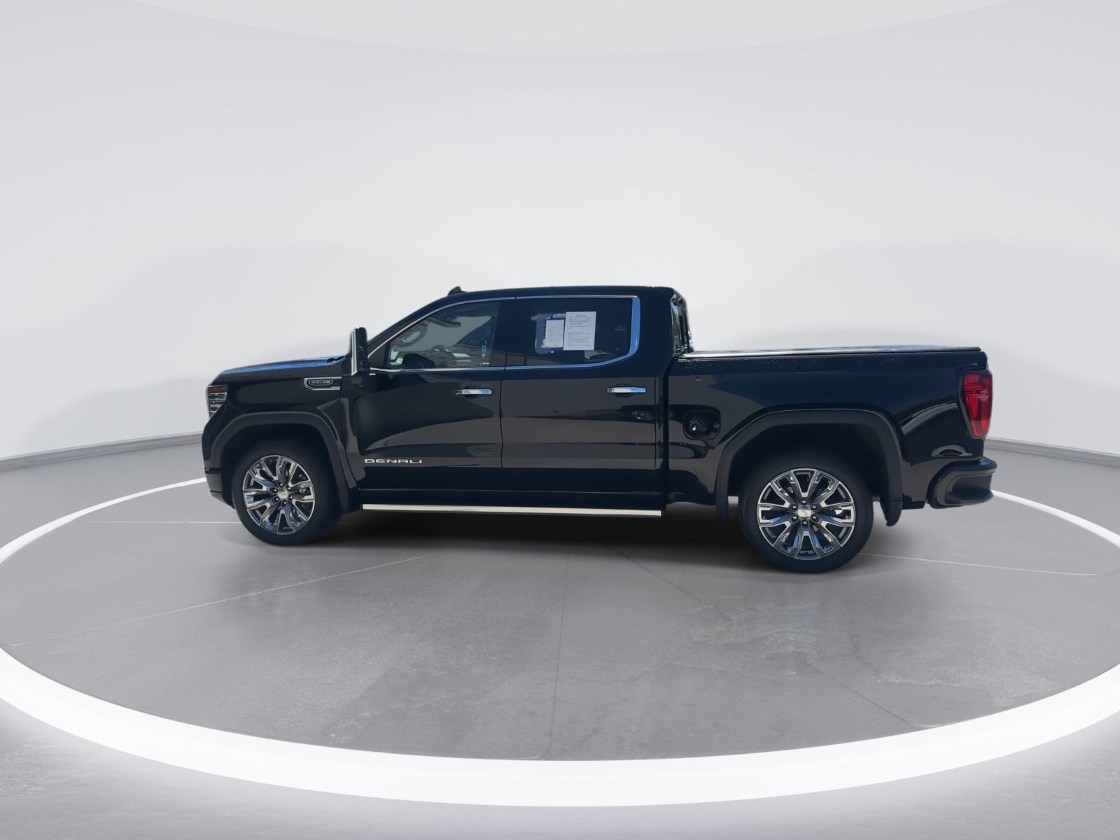 2024 GMC Sierra 1500 Denali photo 4