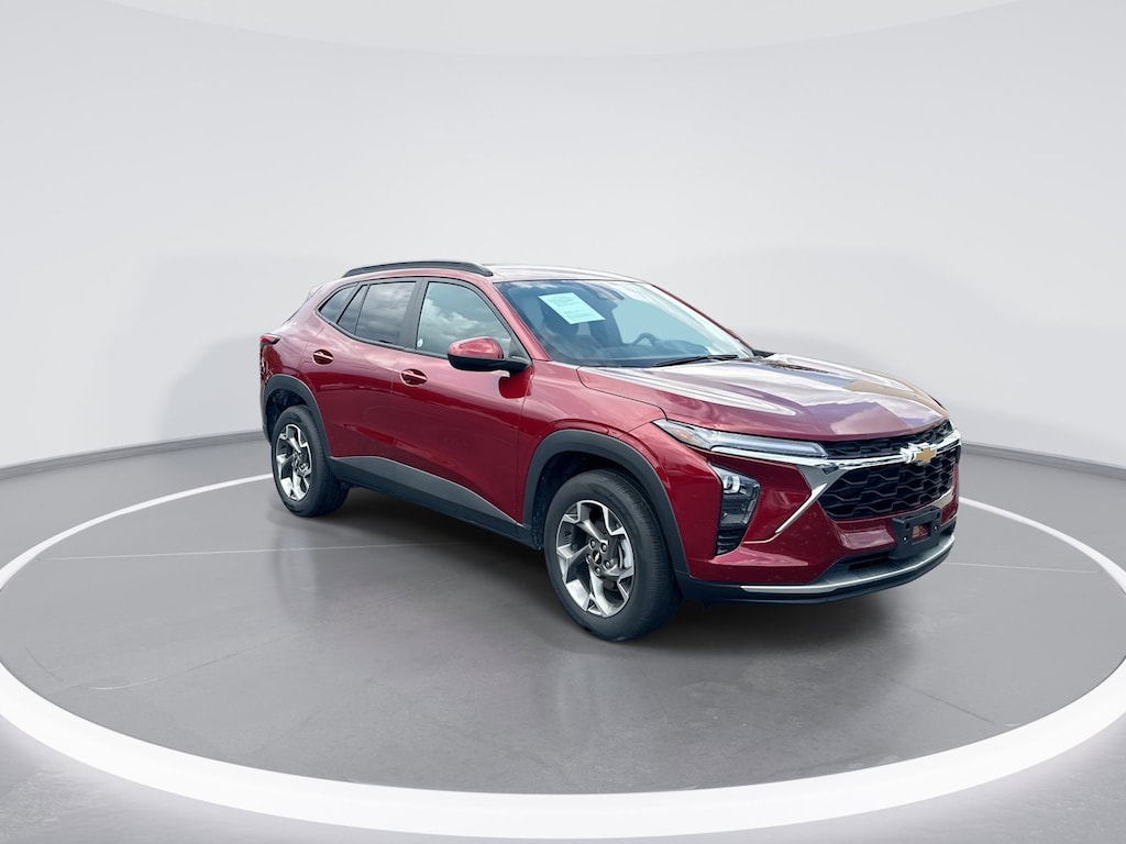 Used 2025 Chevrolet Trax LT SUV