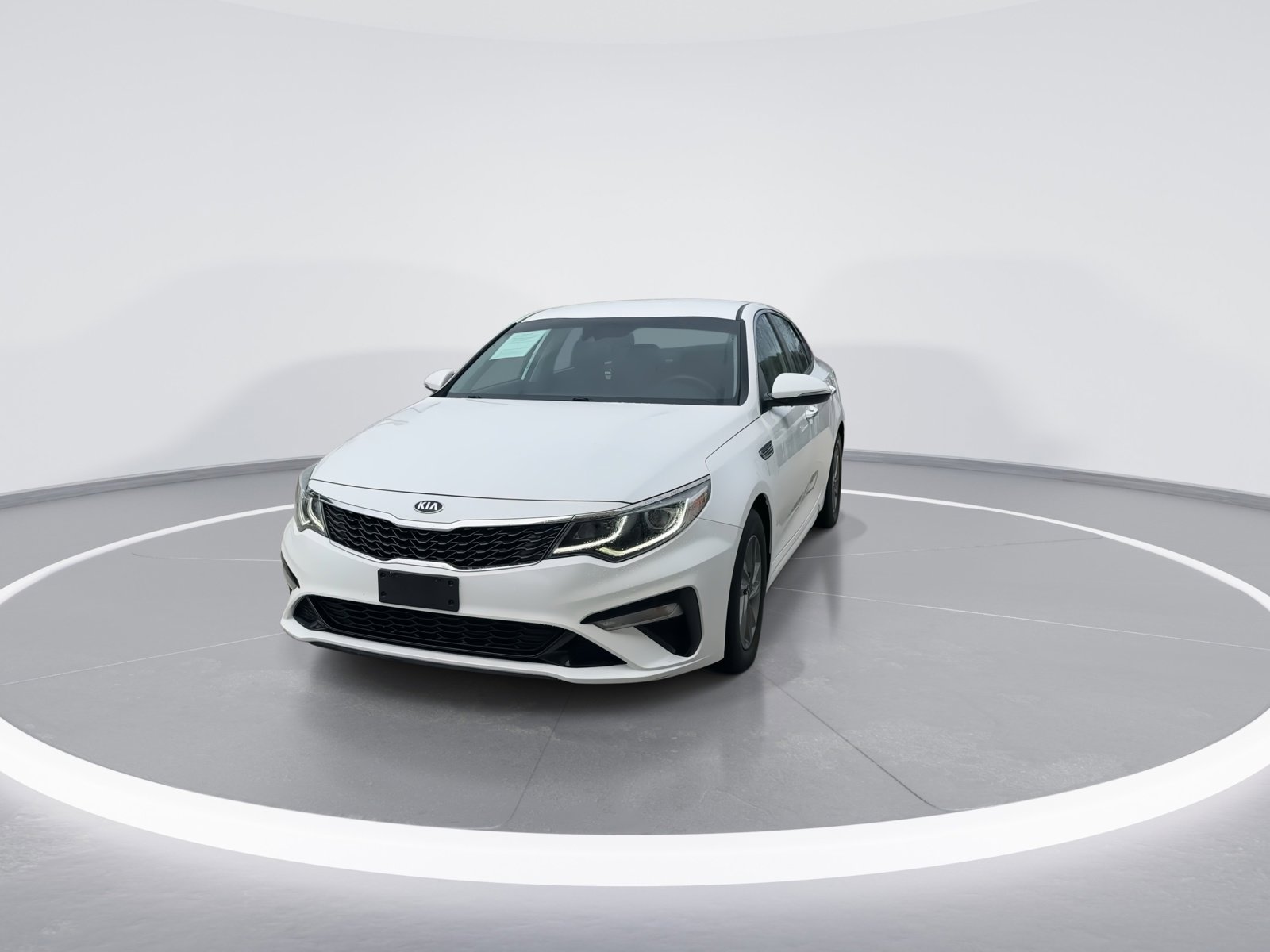 2019 Kia Optima LX photo 3