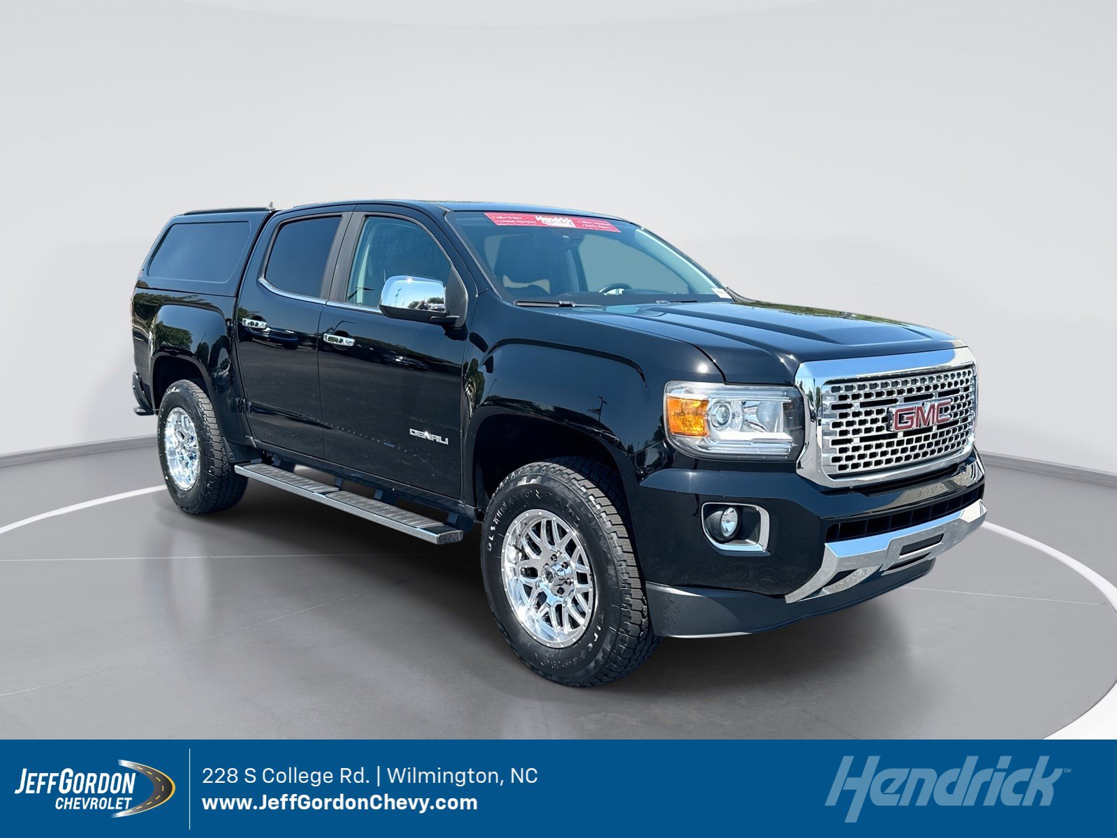 2017 GMC Canyon 4WD Denali Crew Cab Short Box's photo