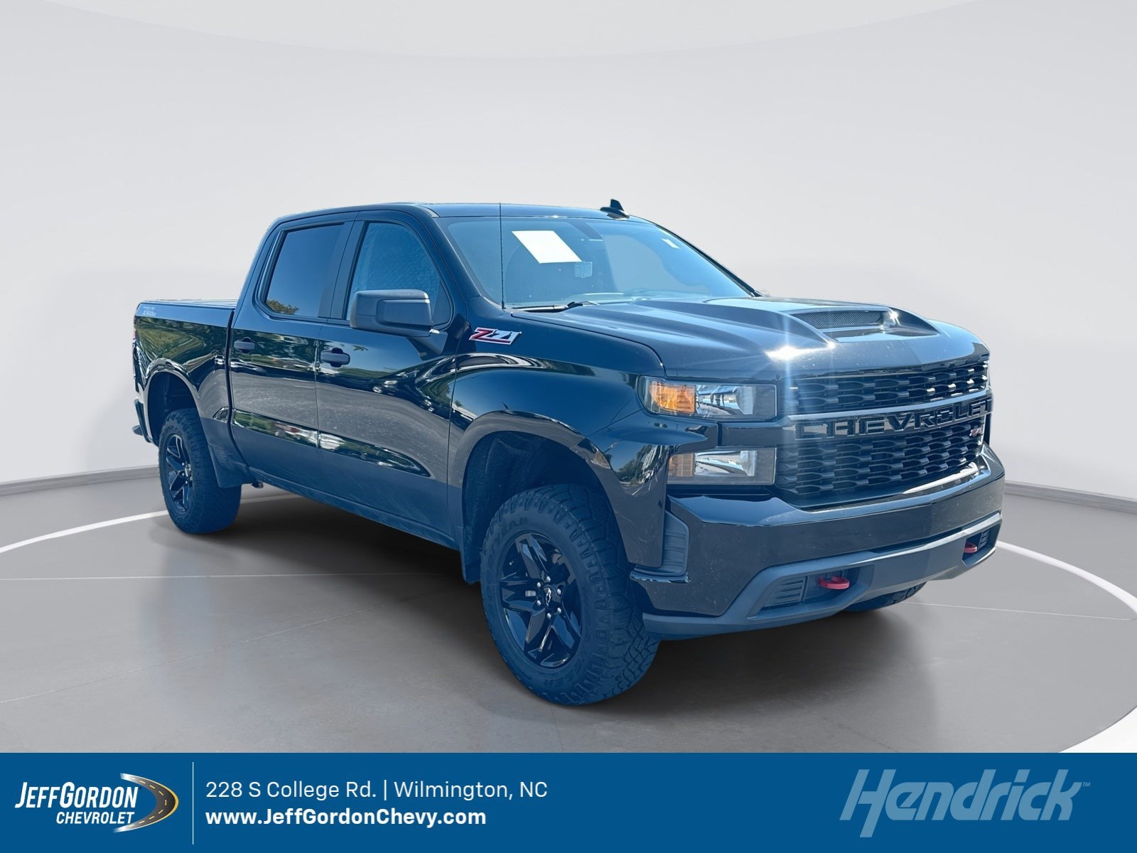 2019 Chevrolet Silverado 1500 Custom Trail Boss 4X4 Crew Cab Short Box's photo
