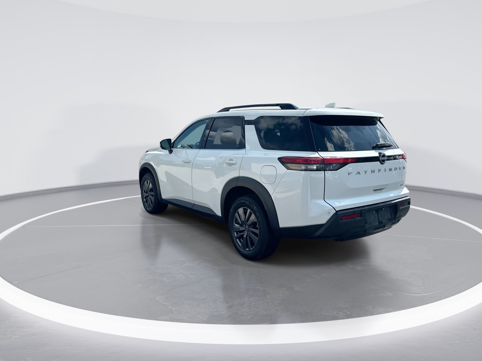 Nissan Pathfinder SV FWD