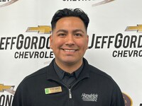 Staff member Alex Reyes from ID_73f5d9edfab3