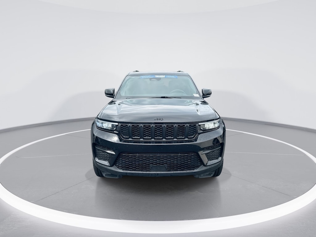 Used 2023 Jeep Grand Cherokee Altitude 4x4 SUV