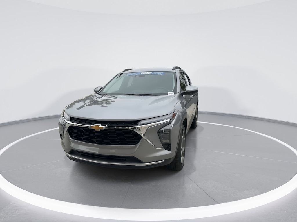 Used 2025 Chevrolet Trax LT SUV