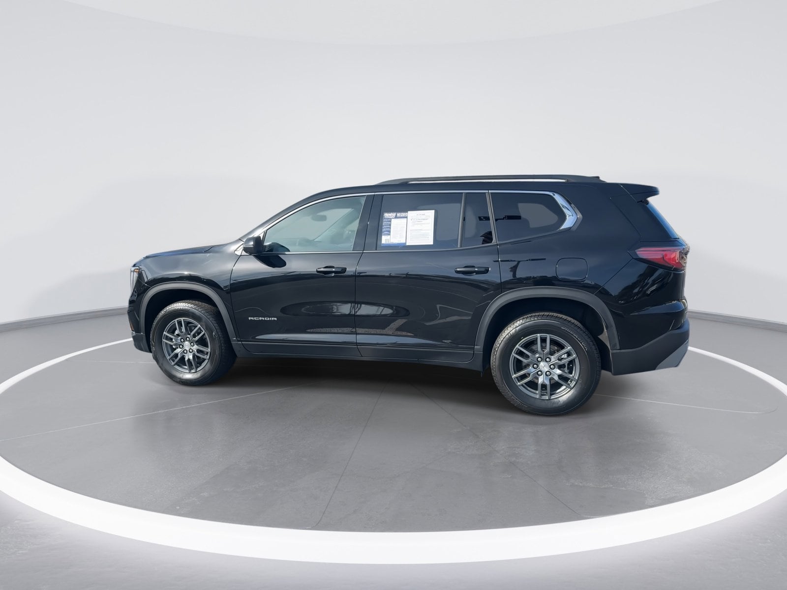 2025 GMC Acadia FWD Elevation photo 4