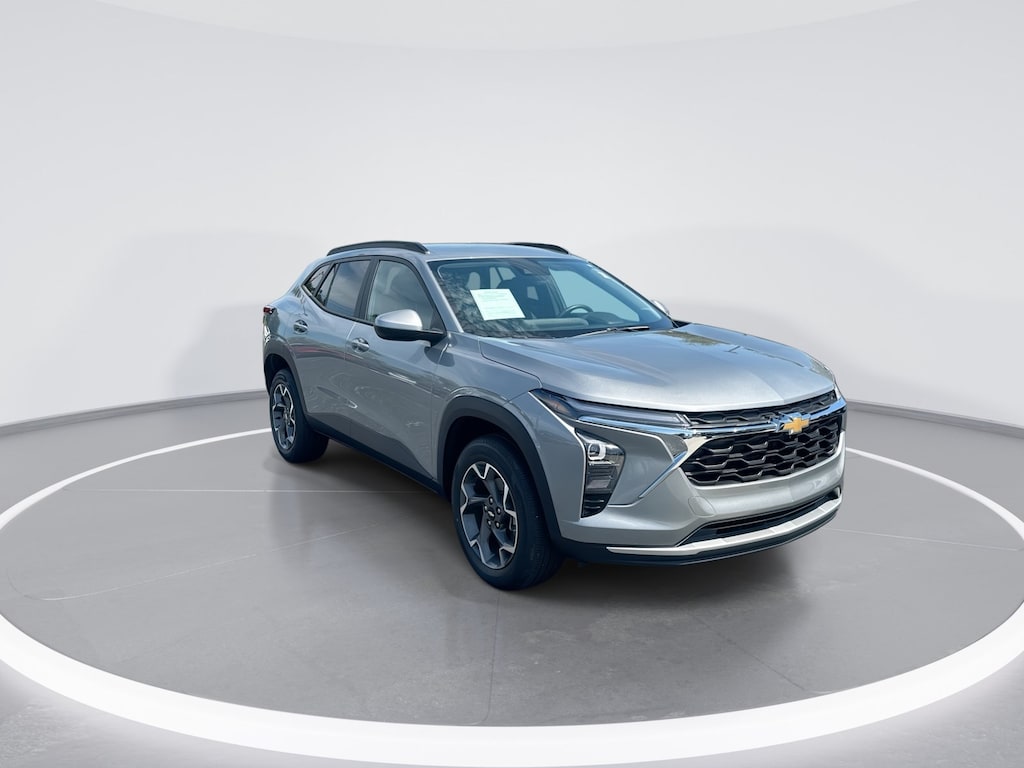 Used 2024 Chevrolet Trax LT SUV