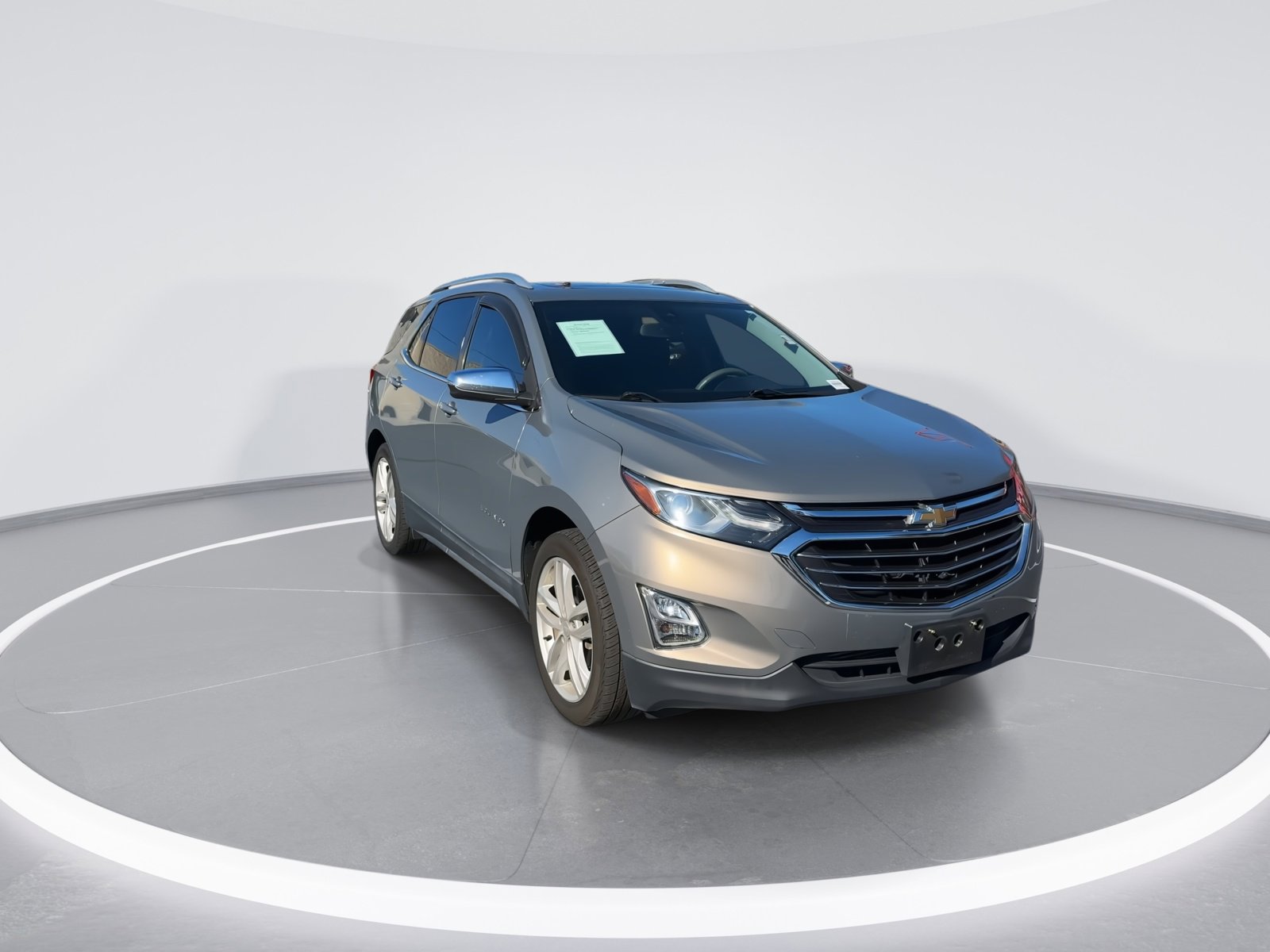 2018 Chevrolet Equinox Premier photo 2