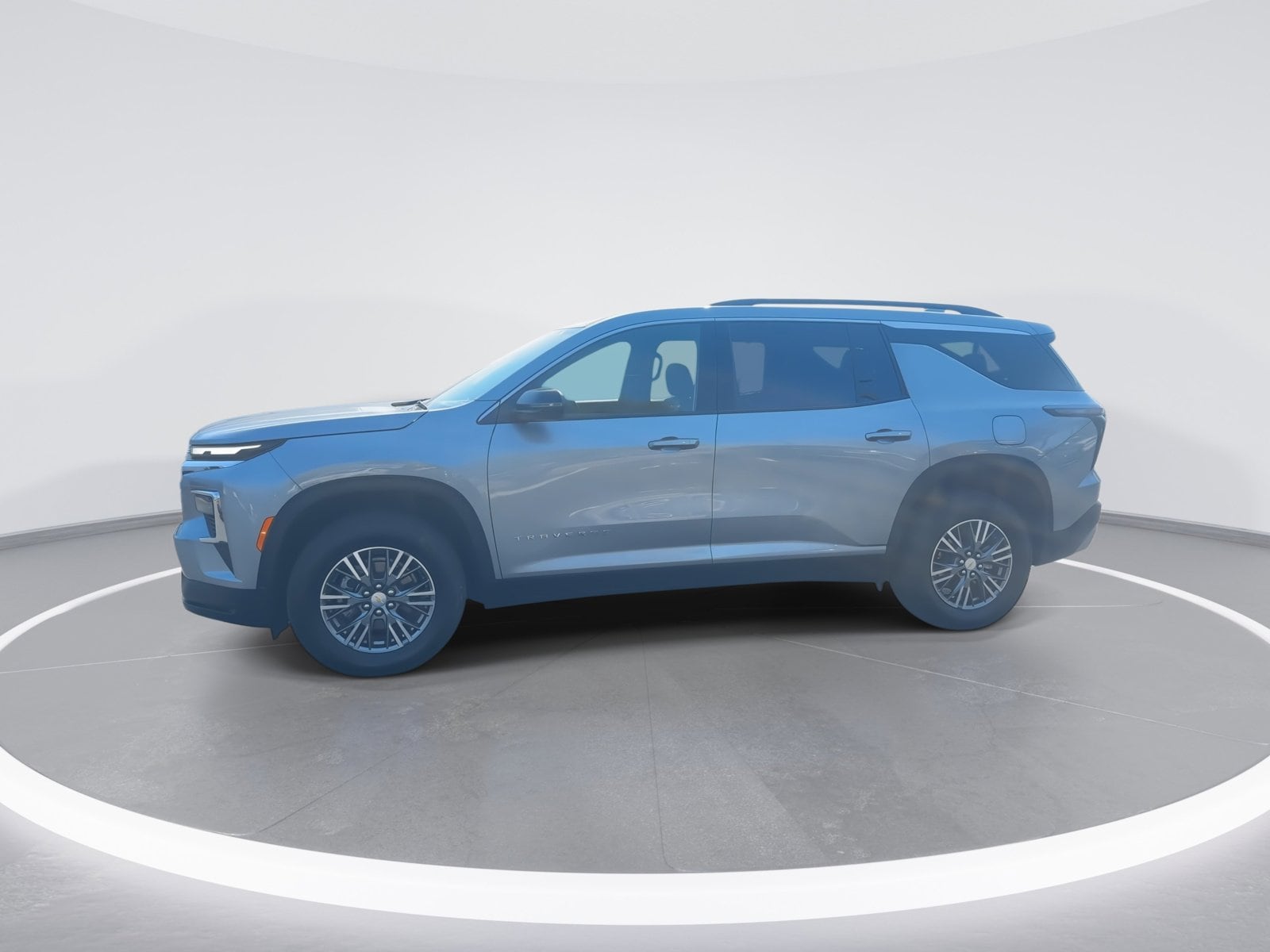 2025 Chevrolet Traverse LT photo 5